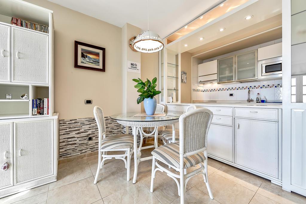 Apartment Sunset Harbour Адехе Экстерьер фото